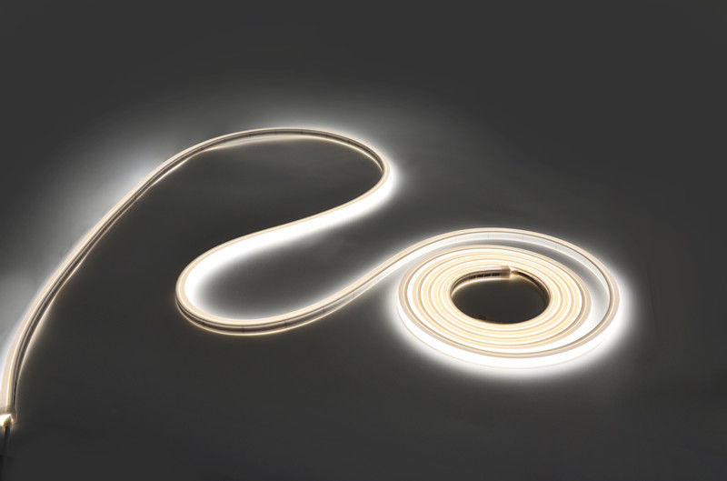 Warm witte 2700K siliconen neon LED-licht met 12W/m uitstralende kleur en IP68 waterdichtheid