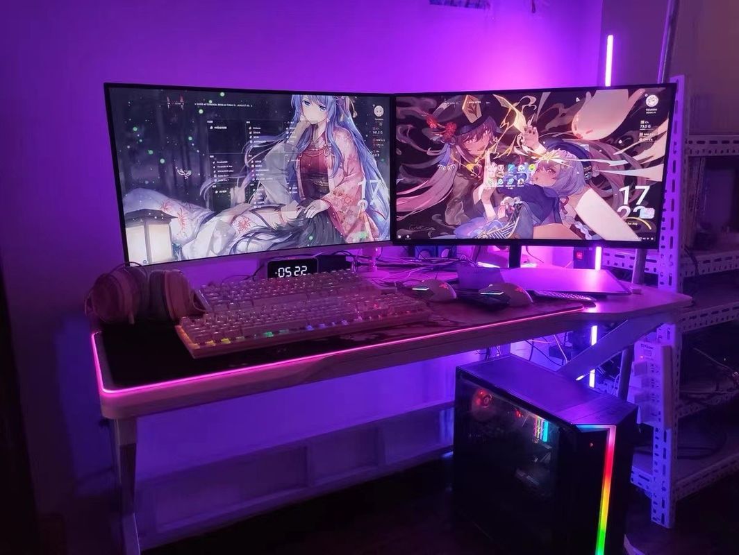 Verstelbare RGB-smart-gecontroleerde hoeklamp voor vakantieversiering in eenvoudig ontwerp