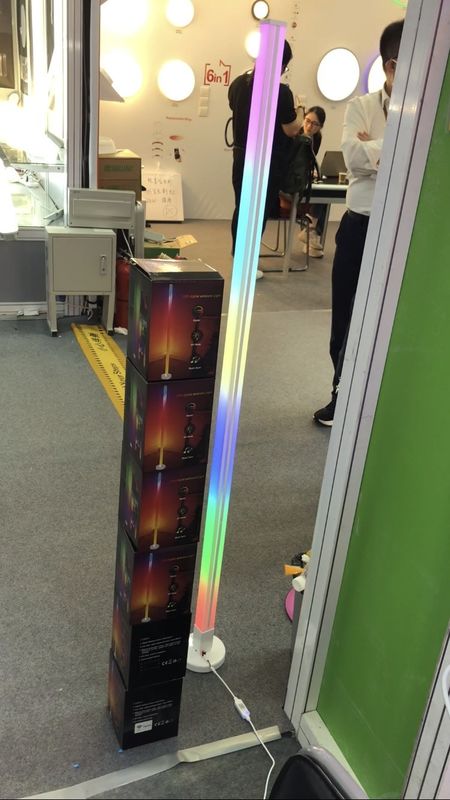 2- RGB IC Smart Corner Light Afstandsbediende Tuya Ondersteuning Google Alexa LED Corner Floor Lamp Voor woonkamer